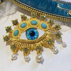 Blue Eyes Pearl Baroque Embellished Brooch